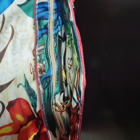 Sharif Leather Wristlet/Clutch/Crossbody Bag - Picture 6 of 8